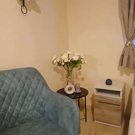 Edit Ház Apartamento *